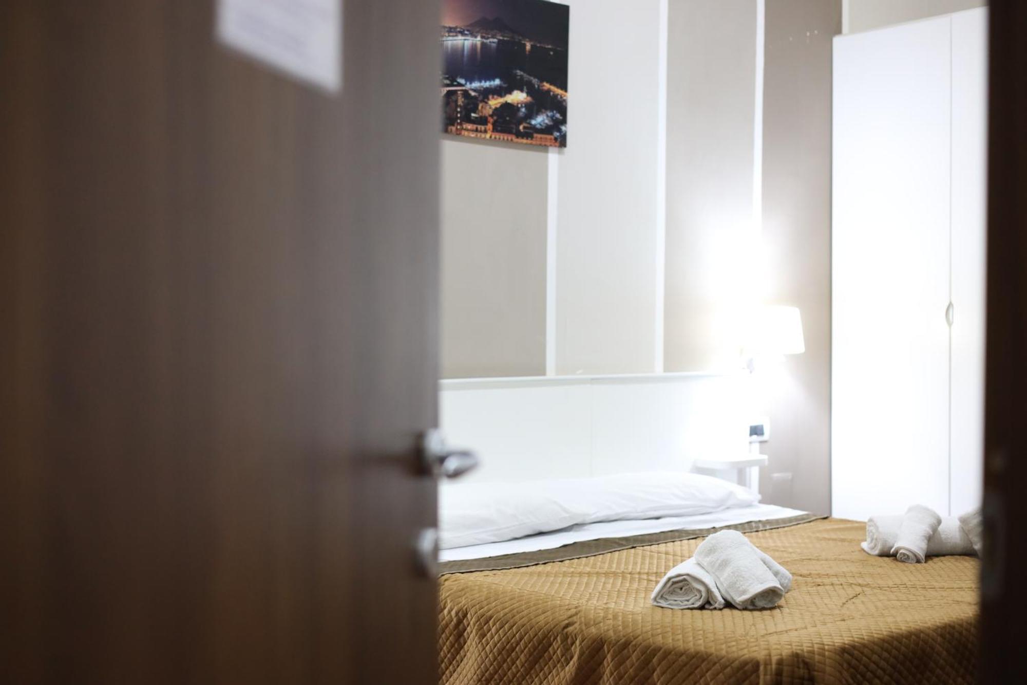 B&B House Bamba Luxury เนเปิลส์ ภายนอก รูปภาพ