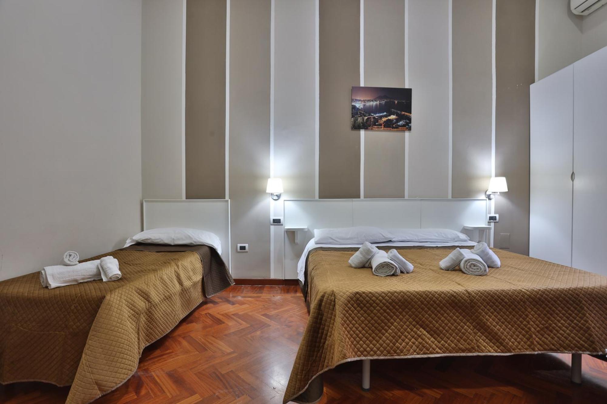 B&B House Bamba Luxury เนเปิลส์ ภายนอก รูปภาพ