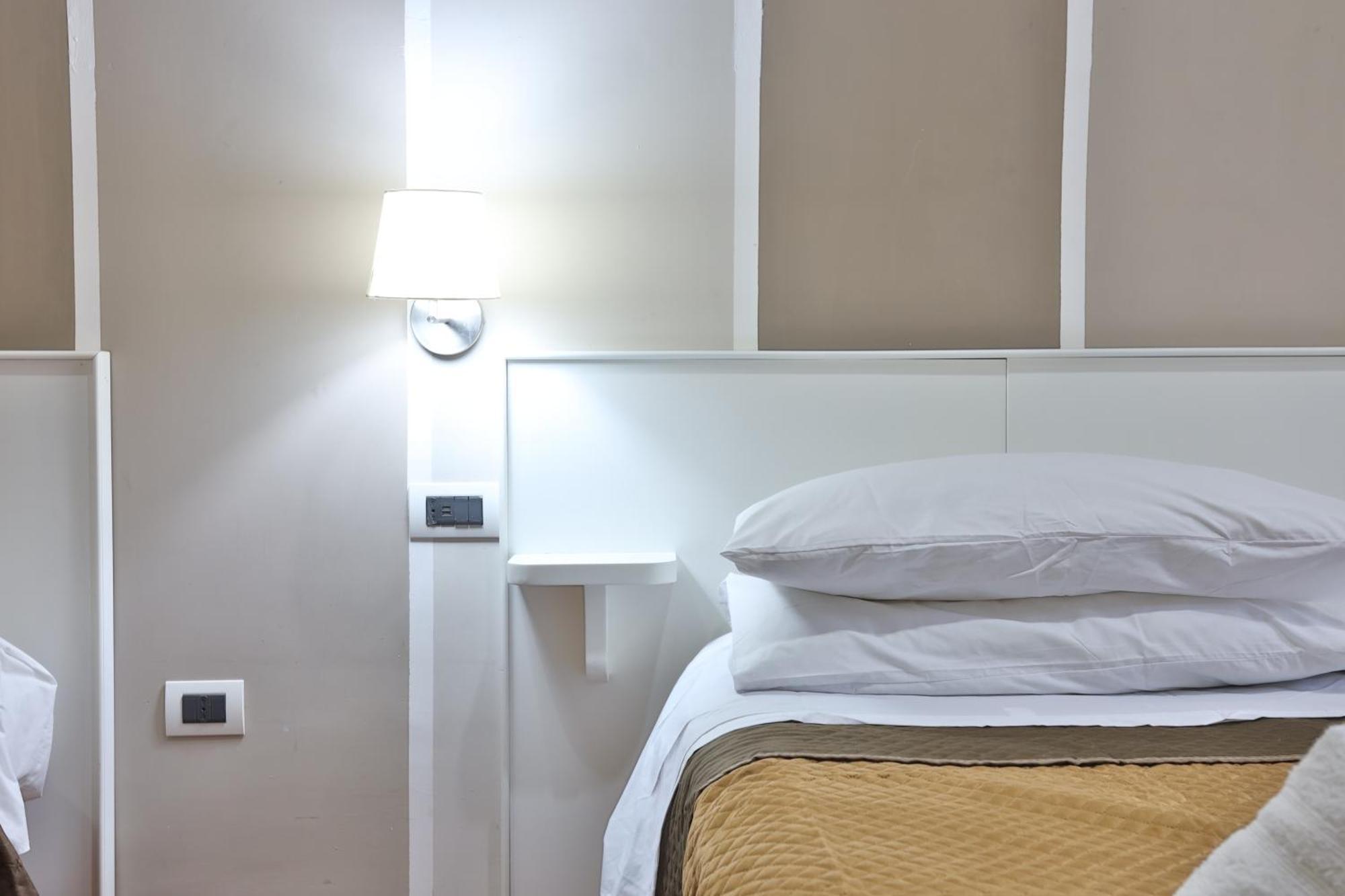 B&B House Bamba Luxury เนเปิลส์ ภายนอก รูปภาพ